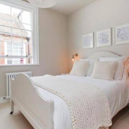 Turnagain Lane Apartment Canterbury Bagian luar foto